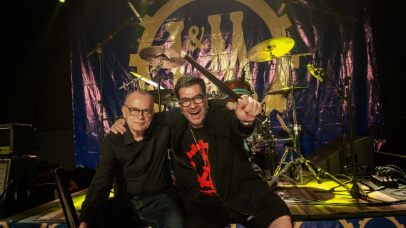 Augusto Licks e Carlos Maltz prometem novidades e surpresas para show no Sgt. Peppers Pub dia 10 de abril