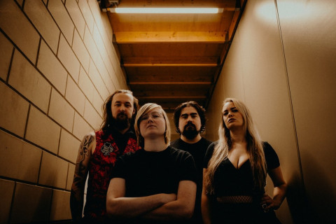 Explosive hardrock/metal band Queen of Spades releases the next single ‘Stagnant’ from upcoming EP