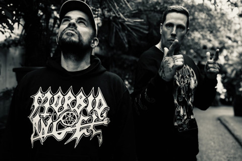 Duo alemão de death metal UNINHIBITED lança novo EP "Scourge"