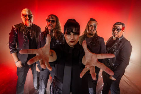 Revengin lança novo álbum “Dark Dogma Embrace” pelo selo europeu Wormhole Death Records