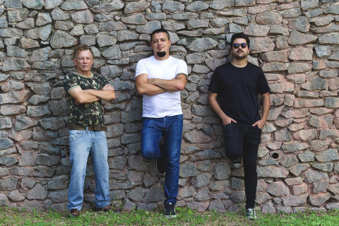 Five Dogs lança EP "Falsos Profetas" com crítica social afiada e peso sonoro