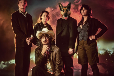 Fat Dog revela o novo remix “Peace Song (A riot in Sydenham bus depot TowerBlock1 mix)”