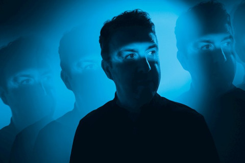 O artista de eletropop de Manchester, RICHARD EVANS (James, St. Vitus Dancers), lança o novo álbum 'Quantum' em 2 de maio