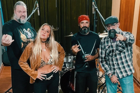 Plastic Pocket lança EP de estreia “Tropical Dark Age” nas plataformas digitais