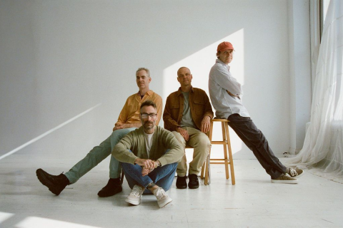 American Football revela novo single e videoclipe oficial "No Feeling", com participação de Brendan Yates, do Turnstile