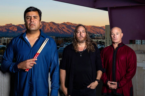 LITTLE KING publica novo vídeo de estúdio "Keyboard Soldier"