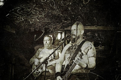 Já disponível: BANDERSTADT (Ukr) - Vermelho / Folk Metal