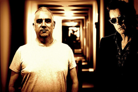 A banda INCA BABIES, de Manchester, apresenta "Two Rails To Nowhere"