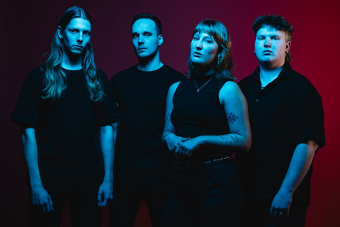 Os estreantes holandeses TRAVERSUS revelam novo single