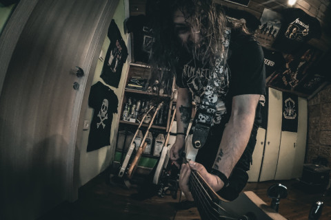 Illegal Mind lança "Prison of My Mind", single do próximo álbum "Nuclear Cockroach"