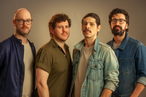 DINGO retorna à cena com o single "Dúvidas"
