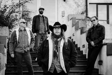 A banda de rock sulista Chris Horses & The Slow Smoke anuncia novo álbum