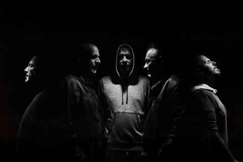 A banda suíça de rock alternativo Sonic Train lançou seu novo single "No Kids".
