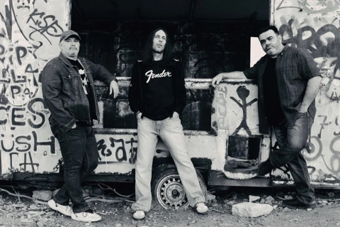 Já disponível: FUZZING NATION (Gre) - Mothertruck | Stoner Heavy Rock