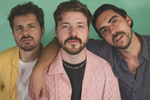 Capim Limão inaugura uma nova fase com o lançamento do single "Avenida"