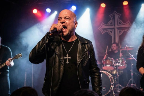 Banda de heavy metal Ashes Awaken lança full album “Rise”