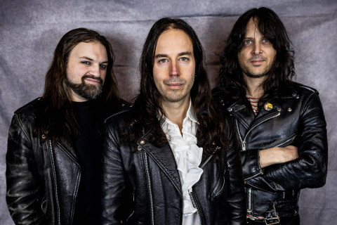 THUNDEROR lança novo vídeo “One Chance” do álbum de rock-ópera “Bleed For It”, com lançamento previsto para abril de 2026.