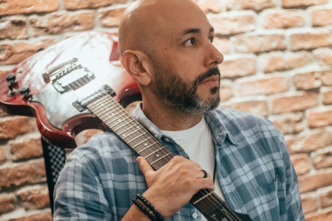 "Ganância ou Proteção": Mouwa lança manifesto musical sobre os conflitos do mundo