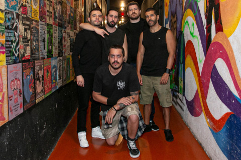 Redstain lança 'Let The Blood Prevail' e amplia discurso crítico