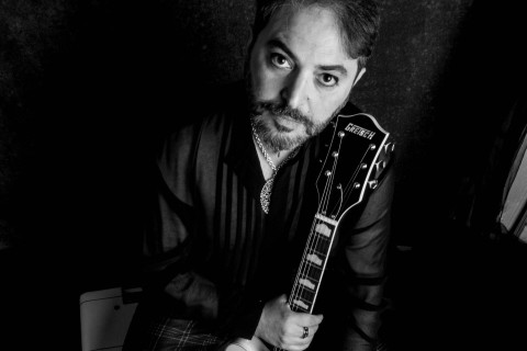 Artista italiano Stefano Attuario lança "Babele", álbum une rock, poesia sombria e visão sonora