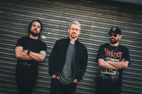 A banda britânica de rock/hard rock Friday In California lançará seu novo single 