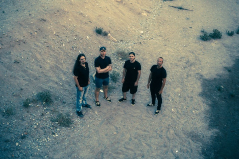 Straight to Pain lançou novo single