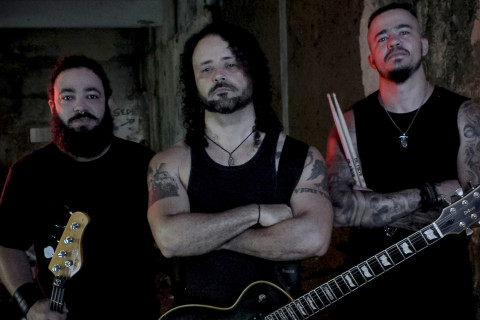 Mãe Serpente explora peso e simbolismo em seu segundo álbum