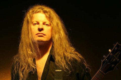 Roland Grapow traz ao Brasil show especial celebrando 30 anos de clássico do Helloween