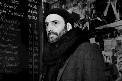 Adrian Crowley e  Bring Your Own Hammer ressuscitam o passado no single 'Quinn The Adventurer'