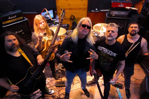 Distraught aposta na força da performance ao vivo em estúdio no novo videoclipe “Aether and Truth Denied”