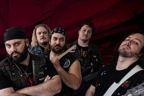 A jornada de um herói começa! A banda de fantasy metal SIEGE PERILOUS revela o videoclipe de “Child of Prophecy”.