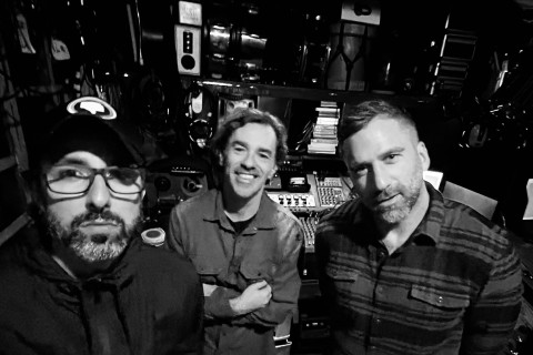 Power trio Jive combina hardcore dos anos 1980 e metal alternativo dos 1990 em novo EP