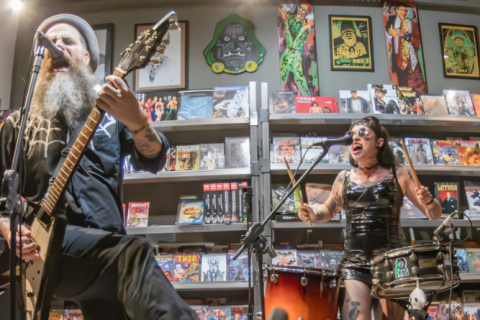 Após tour europeia, Morcegula lança seu terceiro álbum de estúdio e anuncia turnê no Brasil