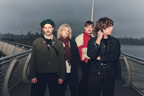 Vacations lança novo single "Holy Grail" e anuncia o novo álbum "Pursuit of Anything"