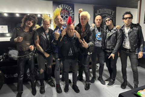 Prestes a lançar novo álbum, Supla faz turnê com The Casualties pela América do Sul