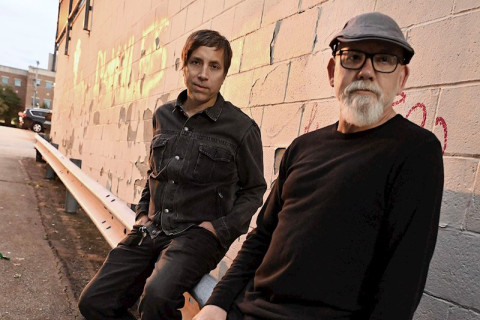 A banda de post-punk/shoegaze de Pittsburgh, Lowsunday, lança 'Soft Capture', do novo EP 'White'.