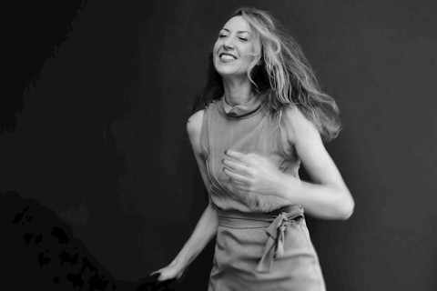 Jessie Kilguss, de Nova York, apresenta seu luminoso sexto álbum, "They Have A Howard Johnson's There".