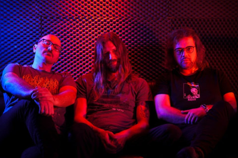 Os austríacos do sludge doom, TARLUNG, lançam o novo single “Axis Mundi”.