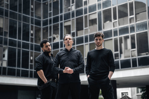 Um Ano de Domínio Pós-Progressivo: Revisitando os Campos de 'UBUNTU' de Næcluda