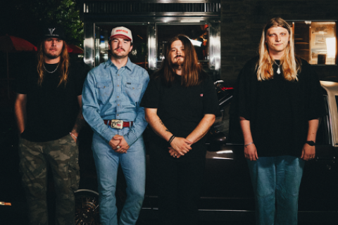 Dexter and The Moonrocks lança novo single, “It’s A Lot”