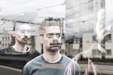 O trio francês de post-hardcore/noise/punk KO-MA lança o novo álbum 'Anthropolis'.