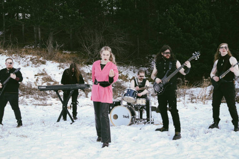 O Sorcerous Folk Metal da Islândia HRAFNABLÓT lança seu primeiro videoclipe “Svartigaldur”