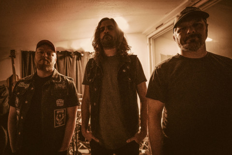 Já disponível: ZOMBIE EATER (Fin) - FACES / Sludge