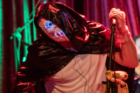 Final Disaster enfrenta "perseguição digital" com novo single supostamente censurado pelas plataformas