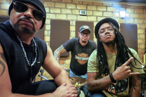 Alternata Lança "Nuances", Reflexão sobre a Pressão por Padrões Sociais