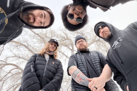 A banda de metal progressivo ENTROPIST, recém-chegada ao cenário musical, apresenta seu álbum conceitual "The Vision" através do álbum "Creation".