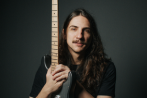 Yohan Kisser lança vídeo de "Sound!", novo single com participação de Bianca Jhordão