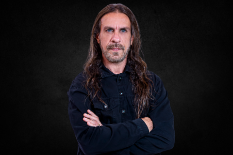 Luis Mariutti promove concurso cultural com a School of Rock que vai selecionar banda para gravação de single