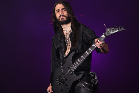 Tiago Cesana inicia carreira solo instrumental