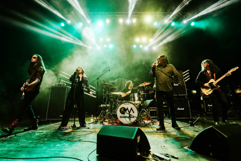 QueenMilk retorna com ‘Hold the Fire’